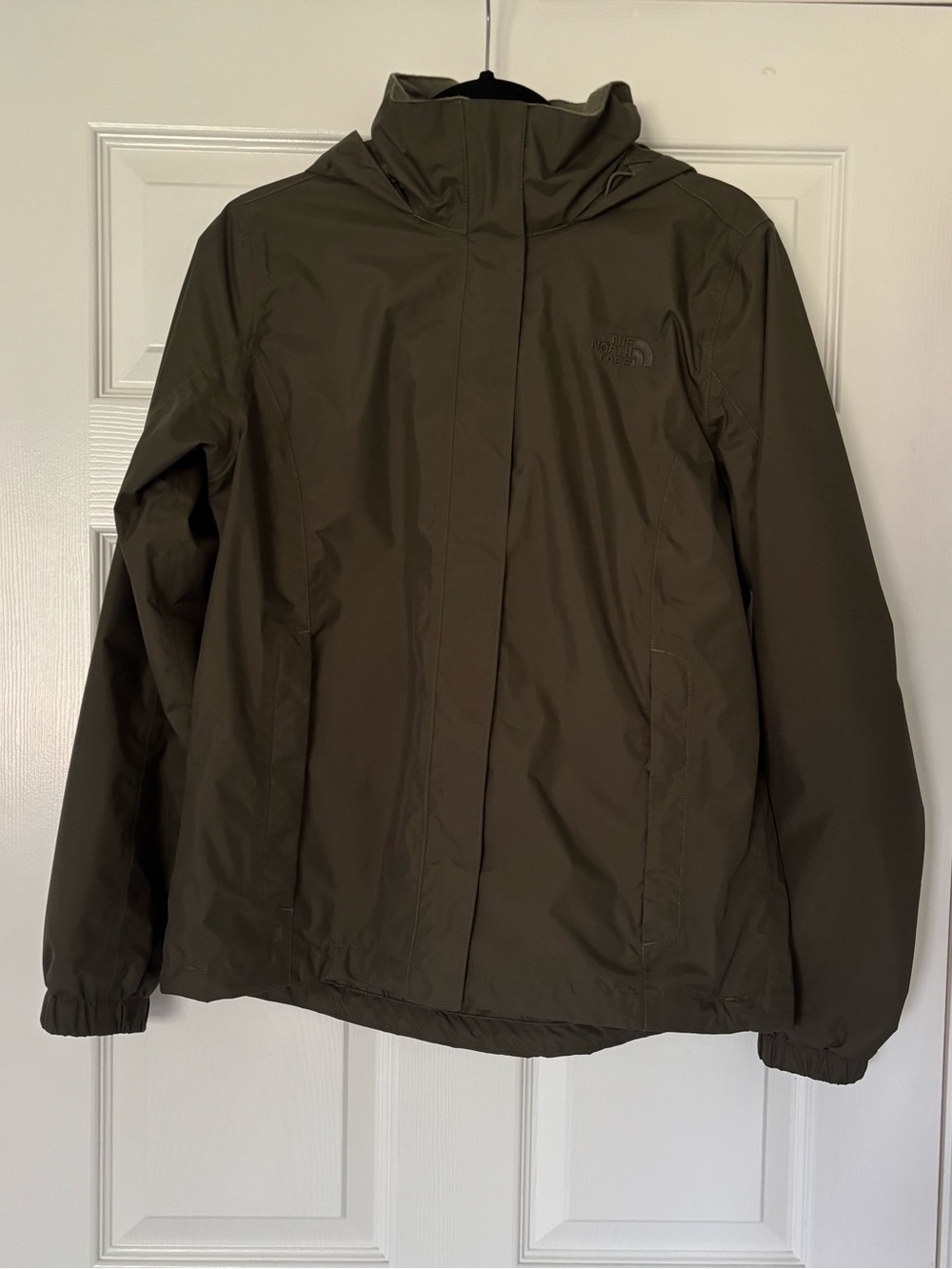 The North Face Resolve 2 Jacket Women’s size M New Taupe Green